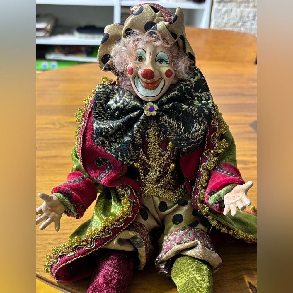Vintage 90s posable holiday clown jester